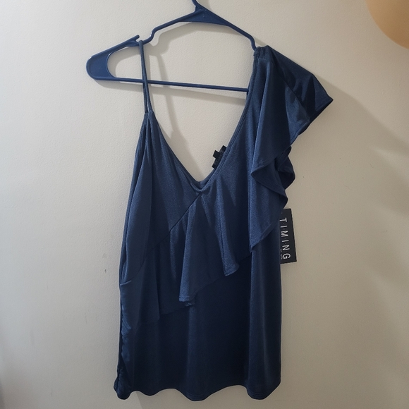 Timing Tops - Timing Blouse Size M Nwt